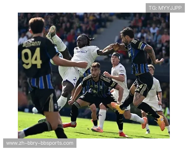 足球赛事中的经典战术与团队配合